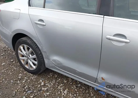 2013 Volkswagen Jetta 2.5L Se z USA, uszkodzony, nr VIN 3VWDP7AJ5DM367473